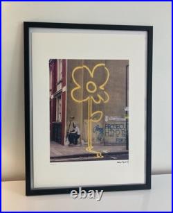 Lithographie banksy avec certificat et encadrée Lithographie banksy avec certificat et encadrée