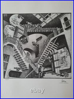 Lithographie de collection signée M. C. Escher relativité Lithographie de collection signée M. C. Escher relativité