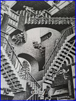 Lithographie de collection signée M. C. Escher relativité Lithographie de collection signée M. C. Escher relativité