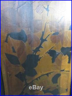 Panneaux / triptyque en bois gravé d'une scène florale signé Louis MAJORELLE
